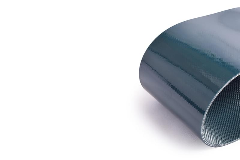 correia de duas lonas em PVC verde cobertura dupla face e perfil inferior de pirâmide negativa